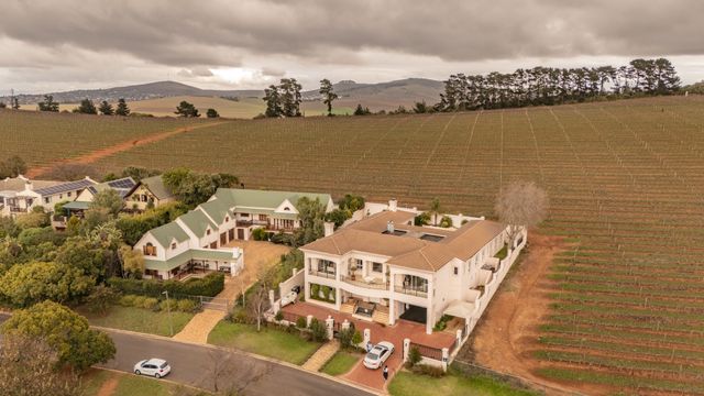 5 Bedroom Property for Sale in Aurora Western Cape